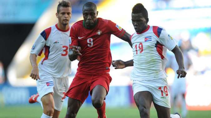 Aladje (center) in action against Cuba at the 2013 U-20 World Cup. 